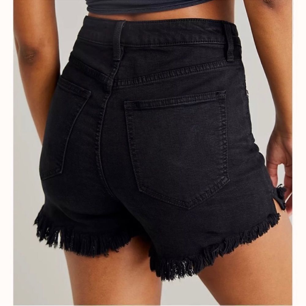 free people 26 crvy High Rise Black Raw Fringe Frayed Hem Denim Shorts - Picture 2 of 13